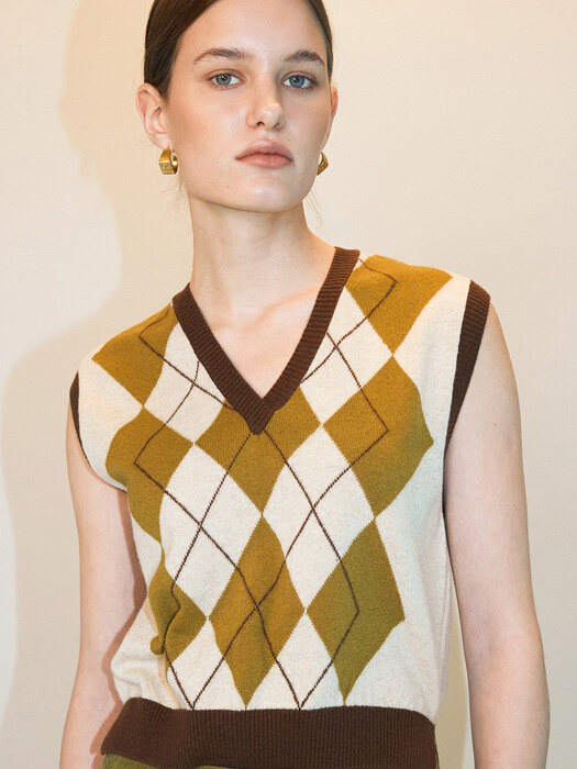 ARGYLE PATTERN VEST (3colors)