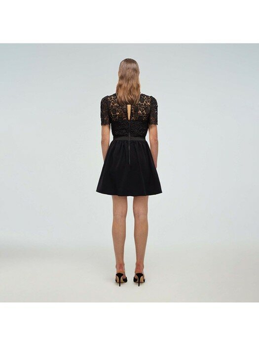블랙 기퓌르 미니 드레스 (RS22-034)