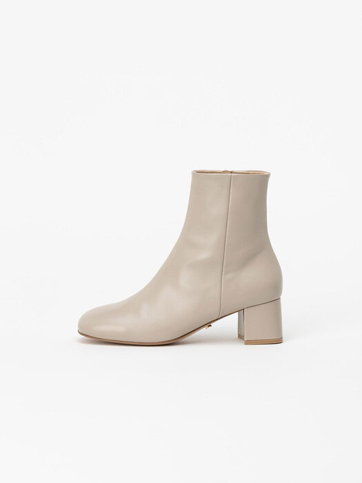 Metronome Boots in Taupe Ivory