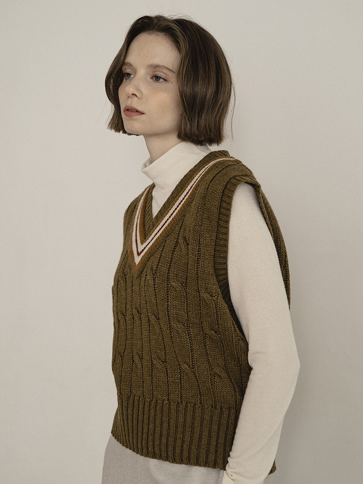 KN4213 Wool college cable vest_Cinnamon brown