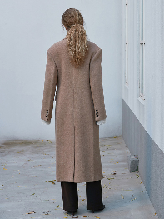 PEAKED COLLAR OVER COAT_SOFT CAMEL