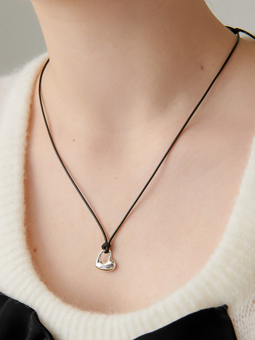 New Heart Line Silver Necklace In499 [Silver]