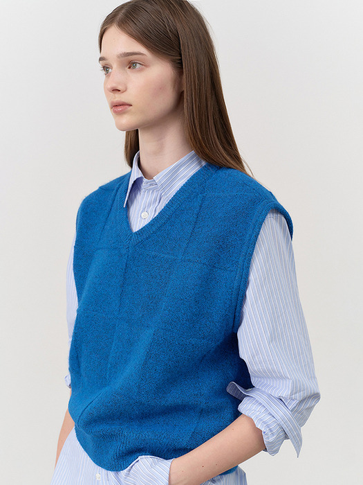 UNISEX DIVIDE V-NECK KNIT VEST BLUE_UDSW4C111B2