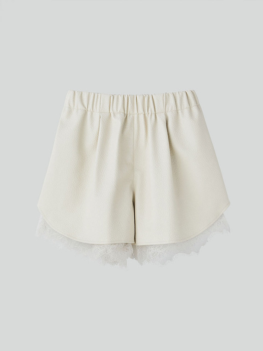 GRETA FAUX LEATHER LACE TRIMMING SHORTS (2COLORS)