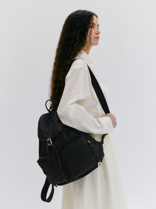 double pocket nylon backpack - black (L)