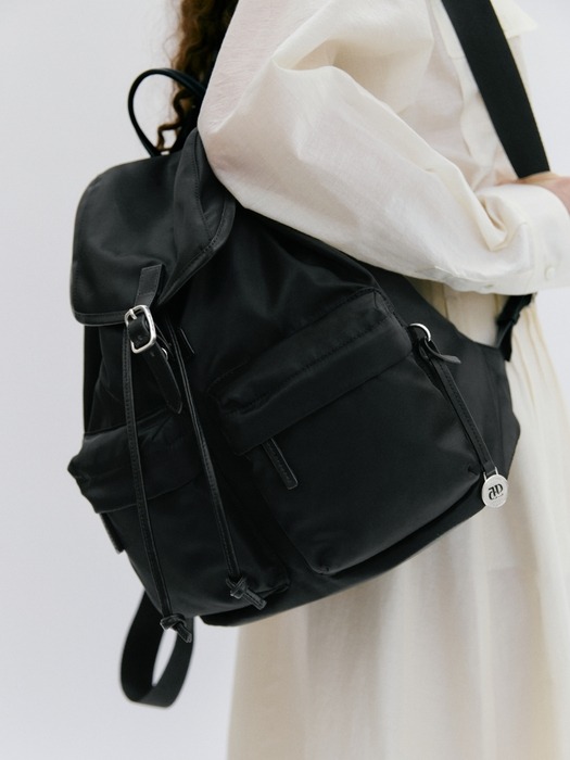 double pocket nylon backpack - black (L)