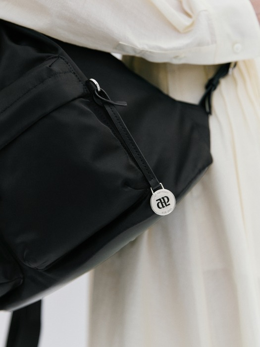 double pocket nylon backpack - black (L)
