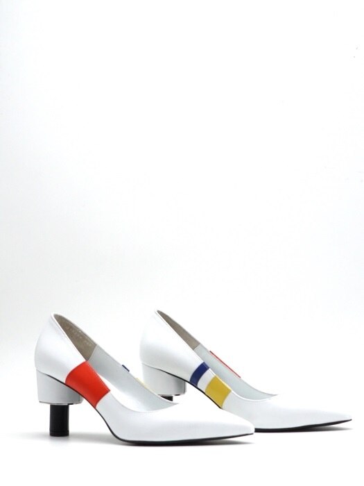 70 MIDDLE HEEL PUMPS IN THREE PRIMARY COLORS AND WHITE LEATHER 