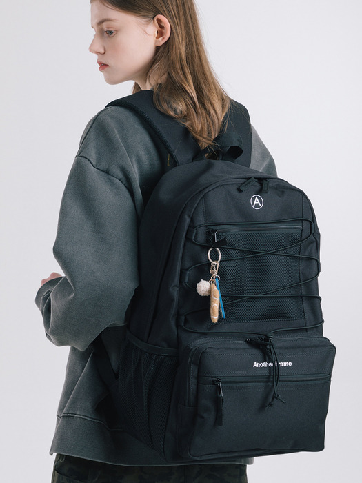 A ESSENTIAL BACKPACK (BLACK)