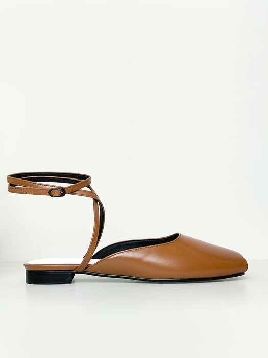 Ballet Toe Ankle Strap Flats | Golden brown
