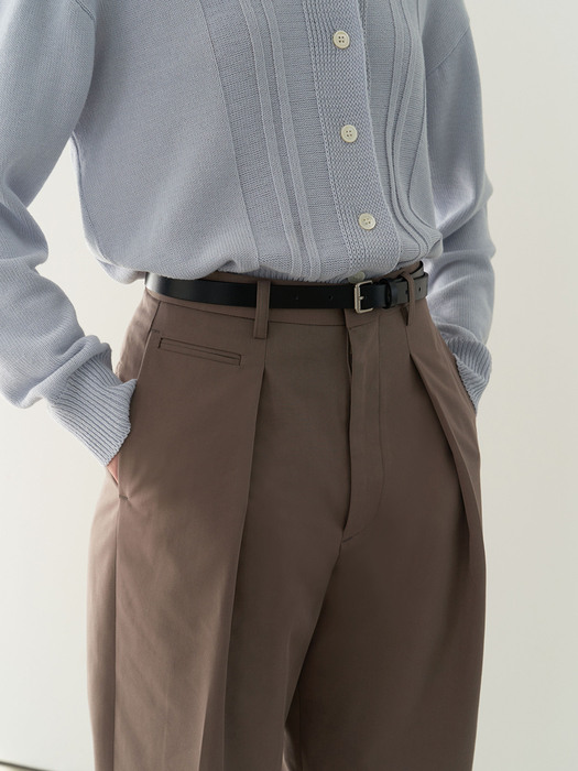 tuck curved chino pants (ash brown)
