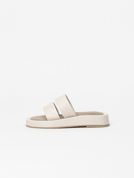 Avignon Footbed Thong Slides in Ivory