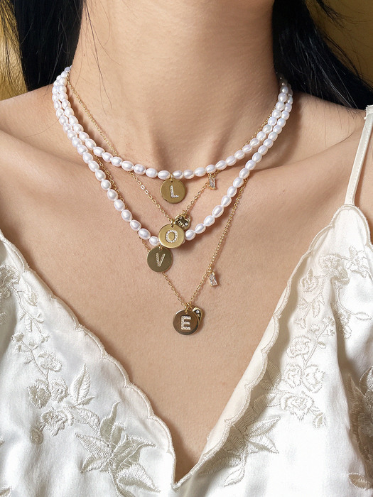 [단독]Crystal Initial Pearl Necklace