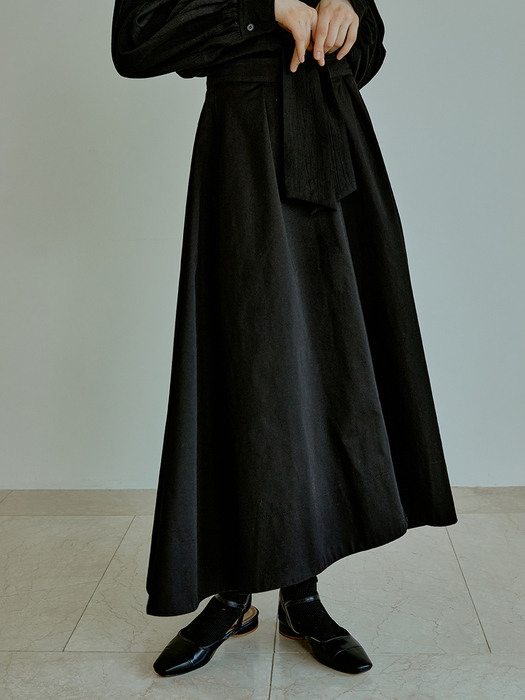 Wave flare skirt (black)