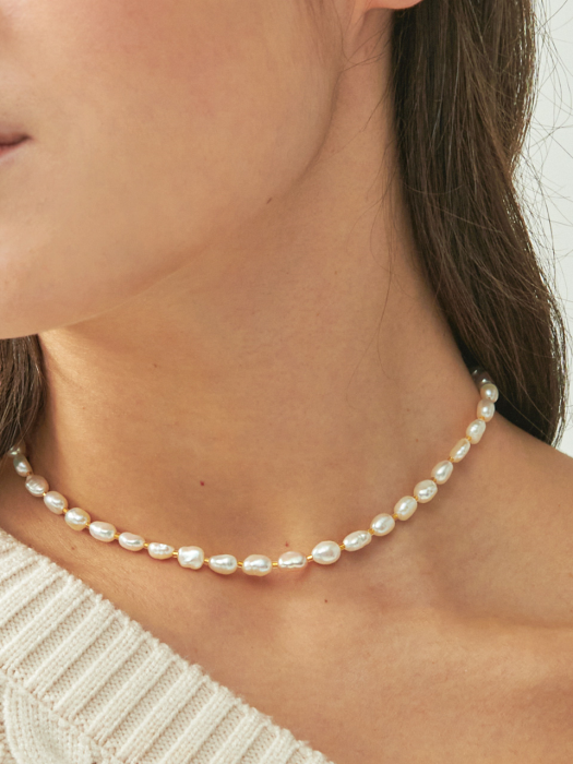 Shiny Pebble Fresh Water Pearl Silver Necklace In369 [Gold]
