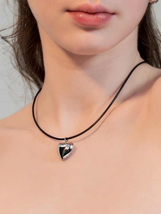 COW LEATHER HEART NECKLACE