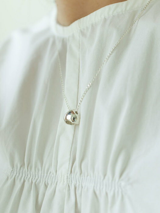 [단독] silver corn necklace