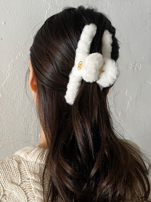 Vintage mood Fur Hair Barrette [white]