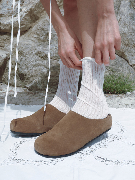 Via Ann shirring socks (Ivory)