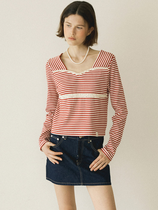 STRIPE LACE T-SHIRT - BRICK RED