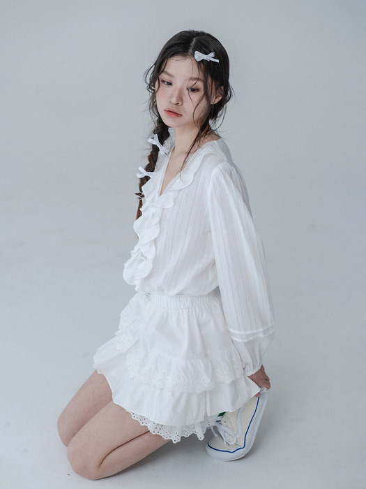 [단독]FRILL LACE RIBBON LONGSLEEVE BLOUSE_IVORY