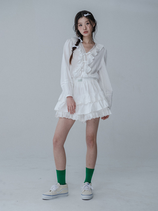 [단독]FRILL LACE RIBBON LONGSLEEVE BLOUSE_IVORY