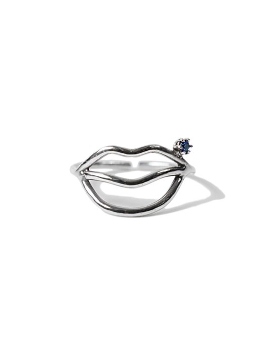 Lips silver ring