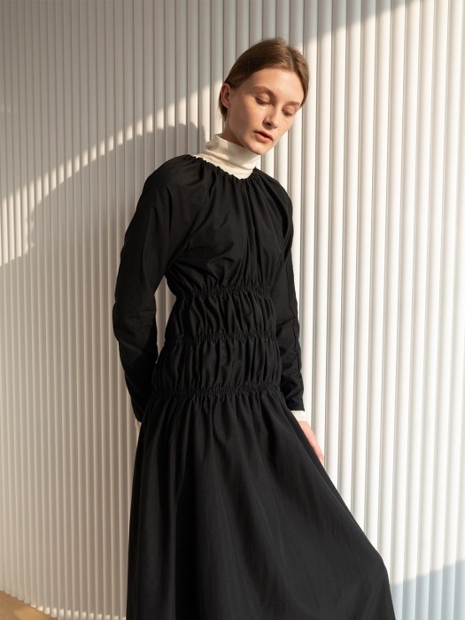 [ESSENTIAL] Shirring Dress Black