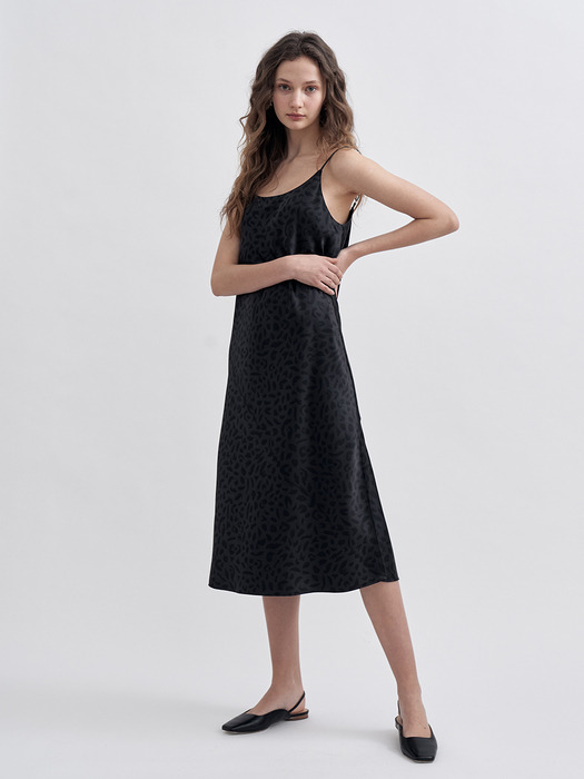 FOX LEOPARD SATIN SLEEVELESS DRESS [CHARCOAL]