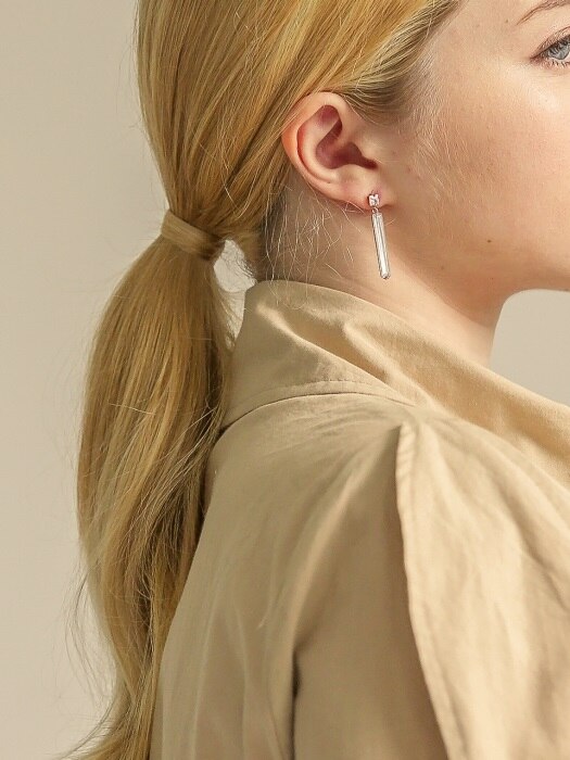 tone crystal earring    