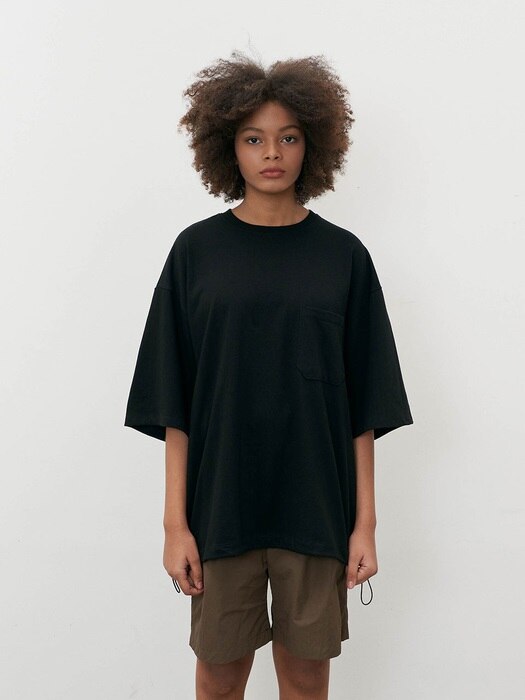 Big Silhoutte T shirt with Adjustable hem details - BLACK