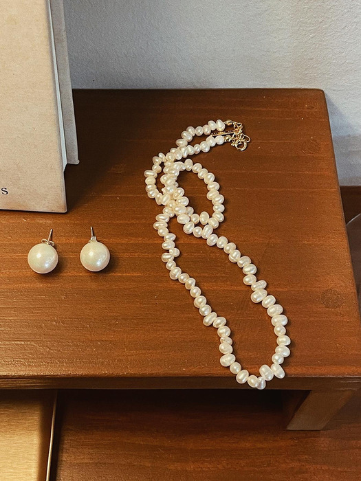 oar Classic 14mm Bold Pearl Earrings