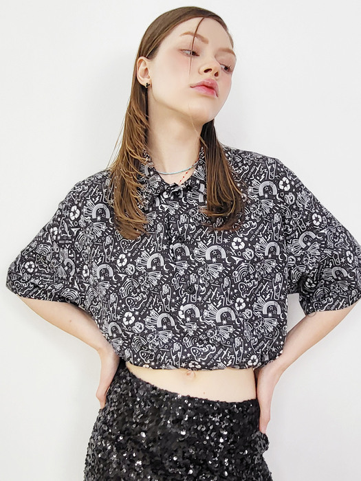 [RECYCLE POLYESTER] GRAPHIC PULLOVER SHORT-SLEEVED STRING SHIRT_BLACK