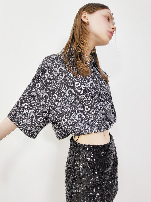 [RECYCLE POLYESTER] GRAPHIC PULLOVER SHORT-SLEEVED STRING SHIRT_BLACK