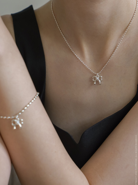 Love Knot Pearl Necklace