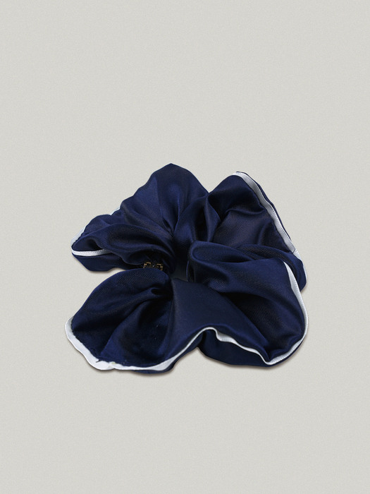 CLASSIC LOGO HAIR SCRUNCHIE [NAVY - SILK]