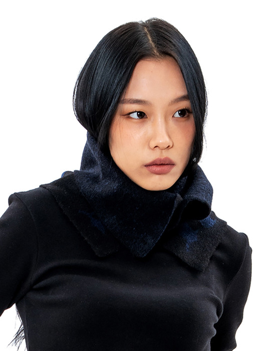 RNHI JACQUARD NECK WARMER [BLACK]