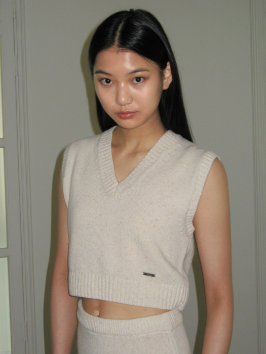 WOOL BLENDED KNIT VEST (IVORY)