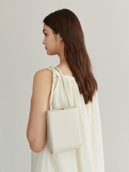 [리퍼브]Folded Bag Off White