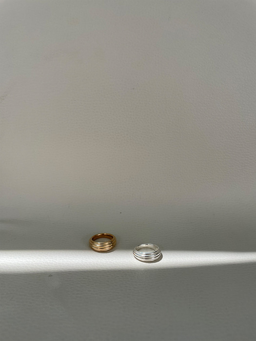 Small Balance Ring (Gold)