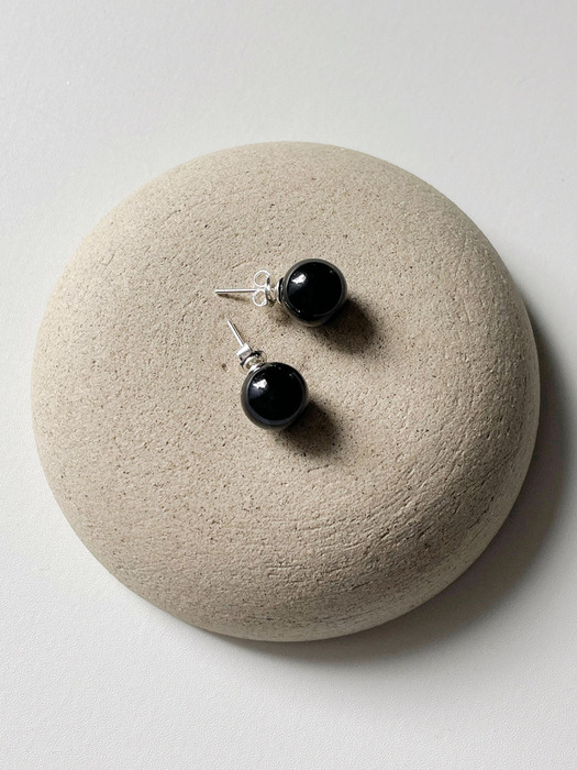 [Silver925] oar Onyx 10mm Earrings