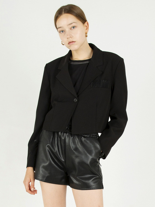 Cropped tailored jacket [Black]