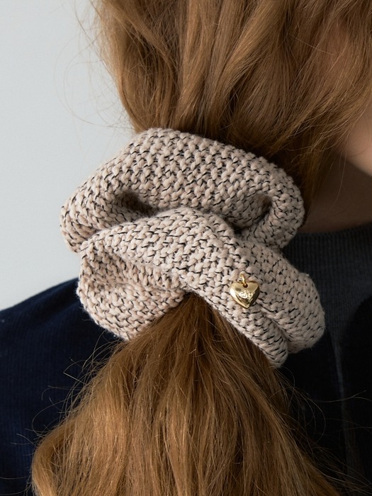 knit scrunchie - ivory