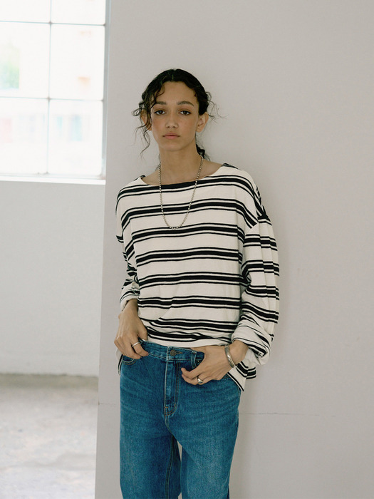 LOOSE FIT STRIPE T-SHIRT