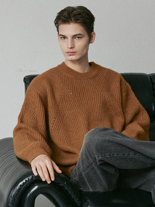 Wool Punching Crew Neck Knit (Camel)