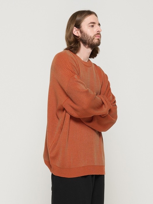 PEELING TWO-TONE OVER ROUND KNIT (CAMEL)