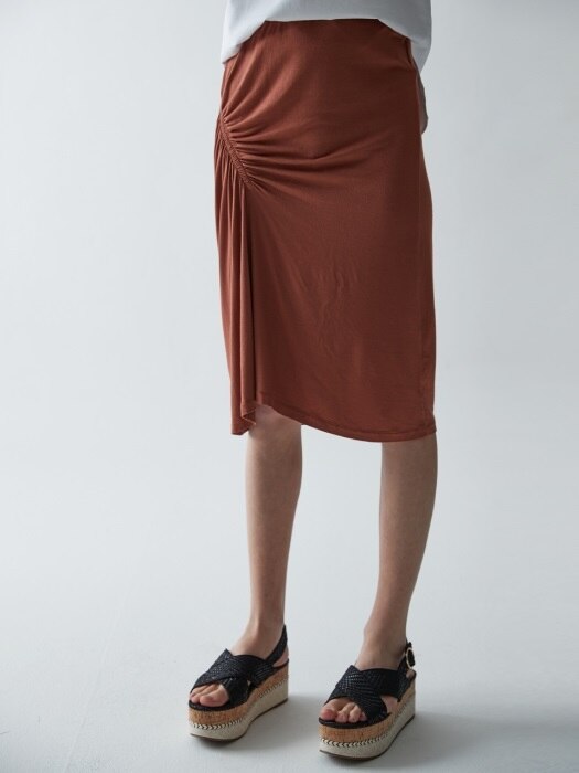 JERSEY SHIRRING SKIRT_CAMEL