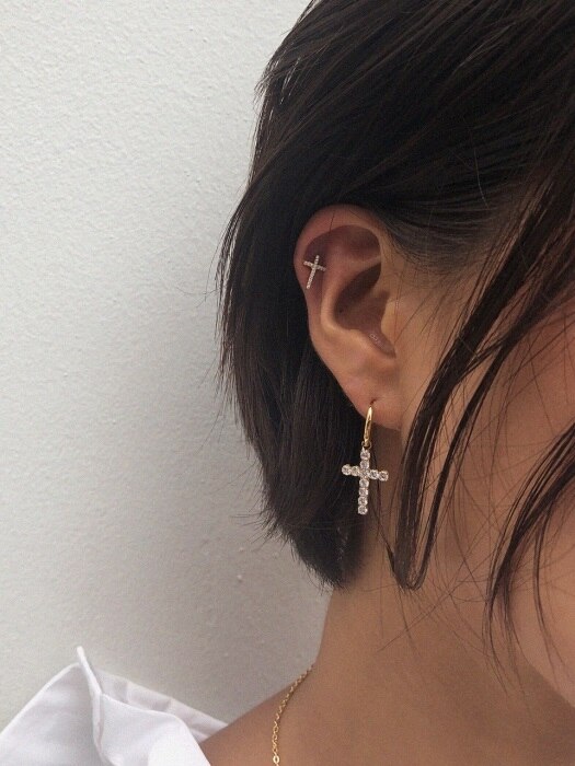 Amazing small cross earring (Gold)