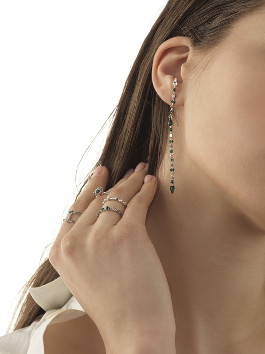 ARROW skinny emerald ring & earcuff