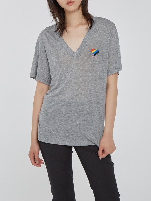 Grey Aimons Heart Symbol Embroidery V-Neck T-Shirts